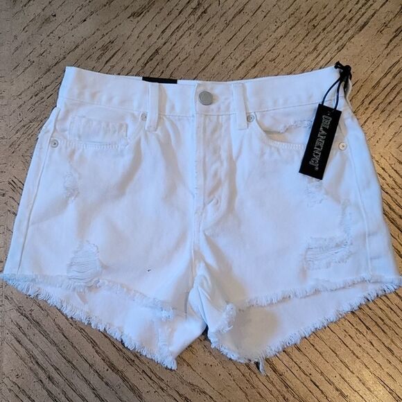 BLANK NYC size 26 white jean shorts NWT - Picture 2 of 9